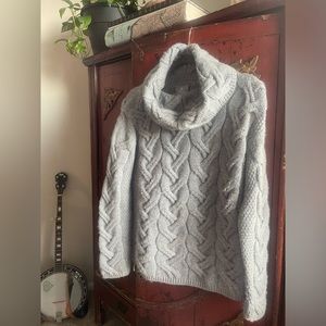 NWOT ARAN MERINO WOL SWEATER (S)
